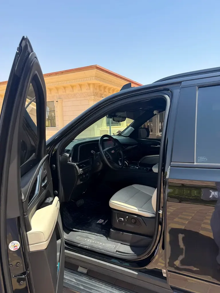 Cadillac Escalade 6.2 AT RWD (420 hp) - 8