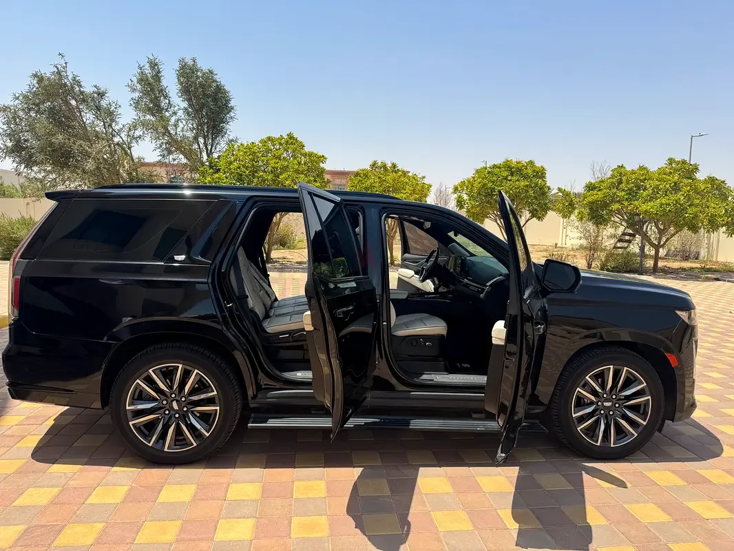 Cadillac Escalade 6.2 AT RWD (420 hp) - 10