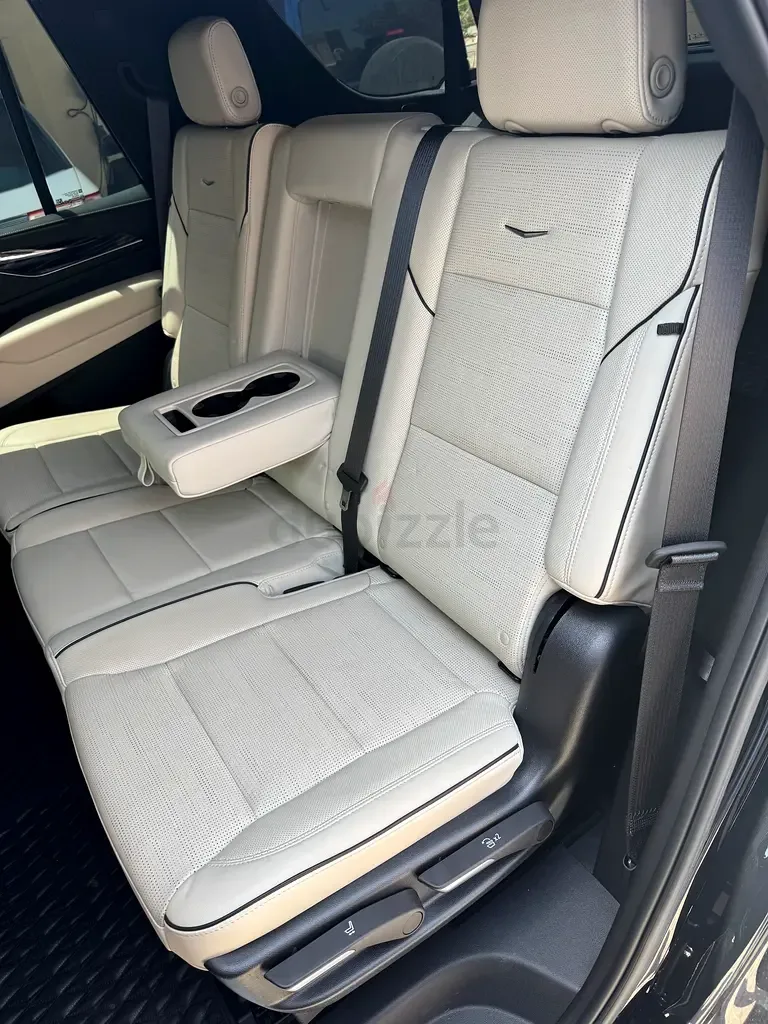 Cadillac Escalade 6.2 AT RWD (420 hp) - 13