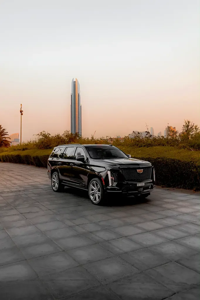 Cadillac Escalade 6.2 AT RWD (420 hp)