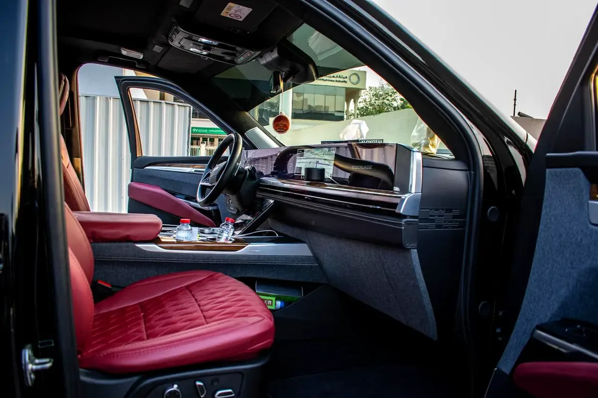 Cadillac Escalade 6.2 AT RWD (420 hp) - 10