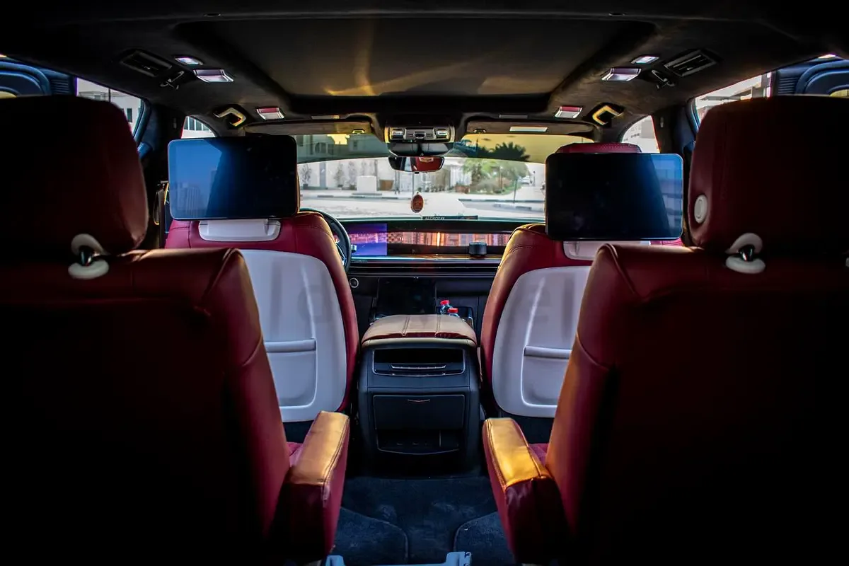 Cadillac Escalade 6.2 AT RWD (420 hp) - 11