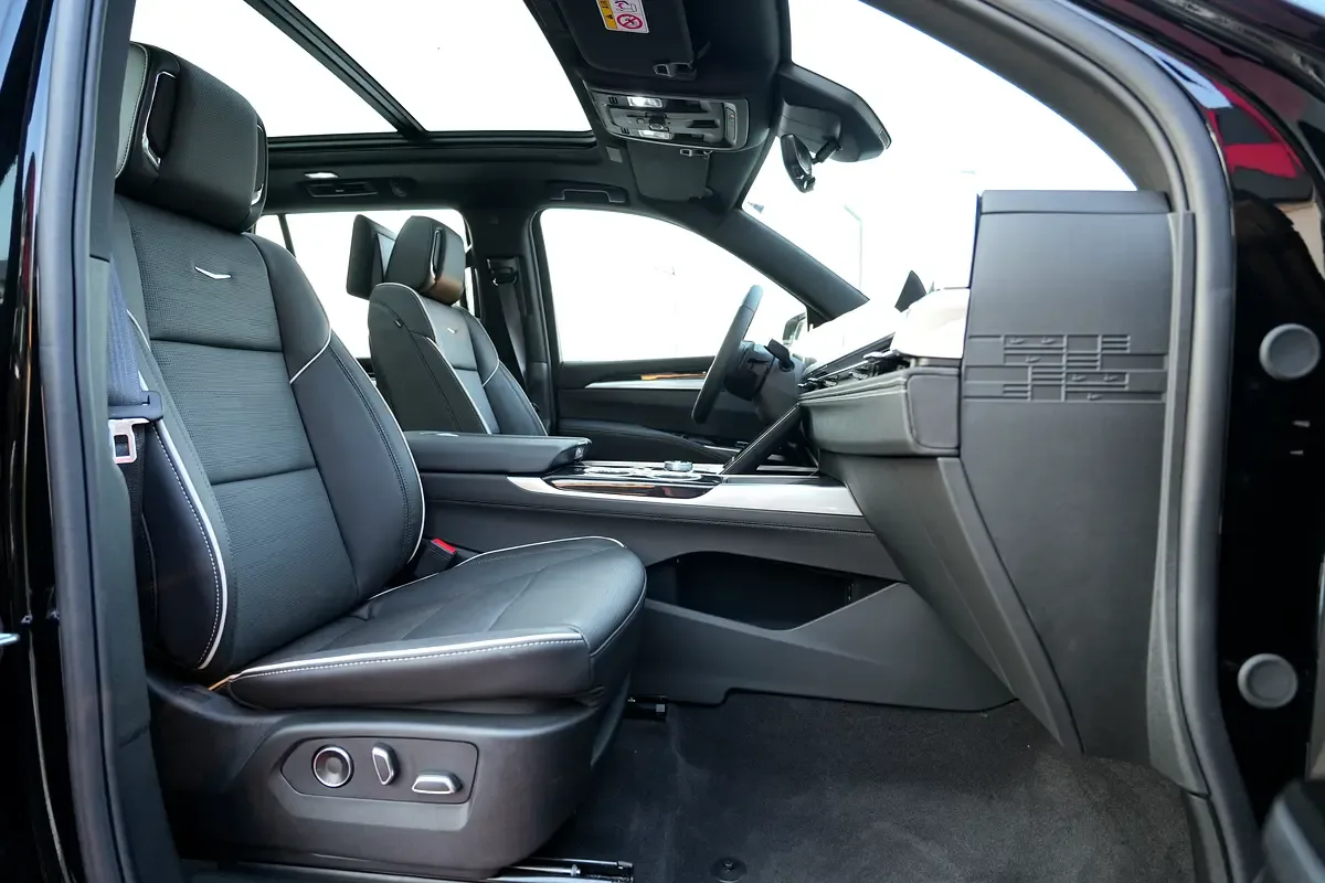 Cadillac Escalade 6.2 AT RWD (420 حصان) - 12