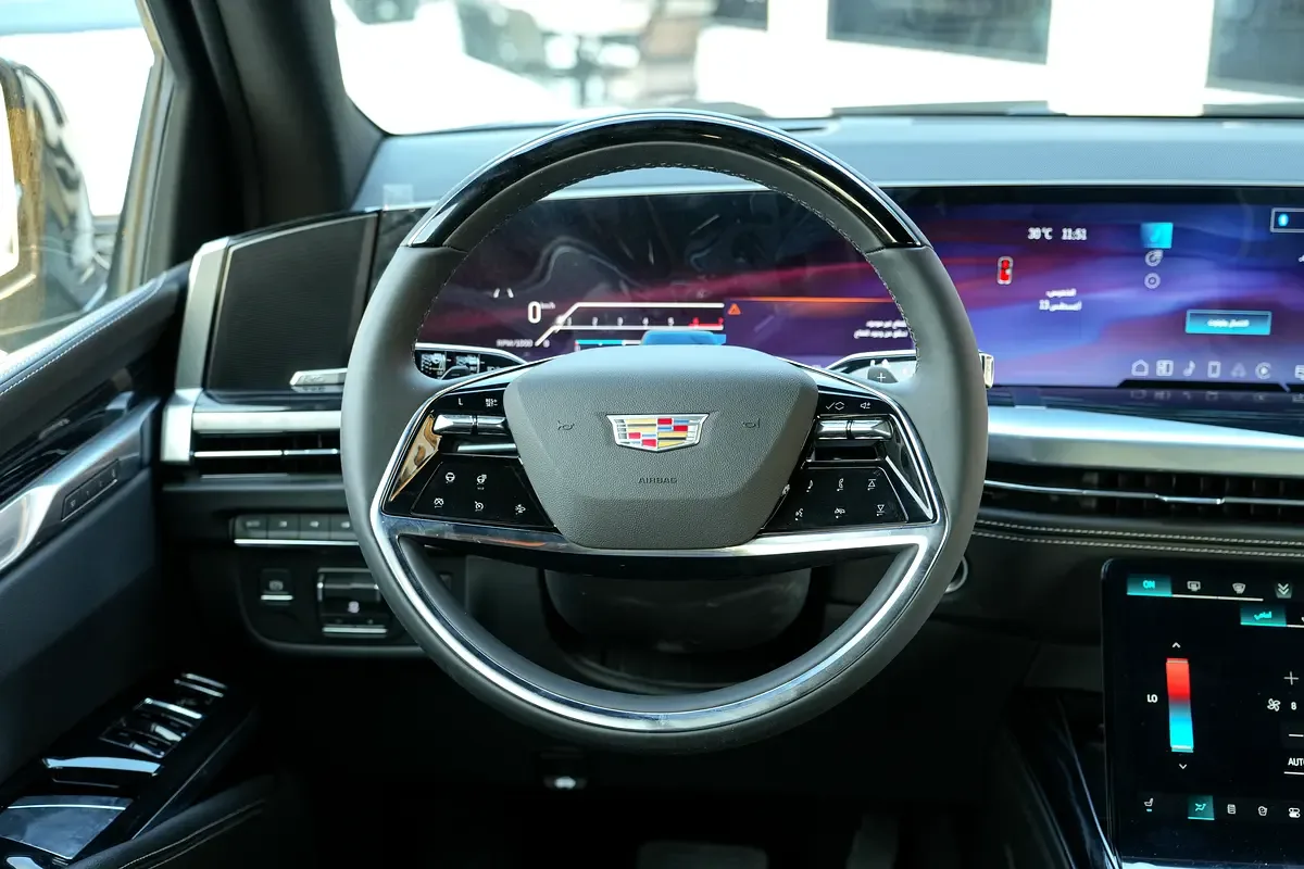 Cadillac Escalade 6.2 AT RWD (420 حصان) - 11