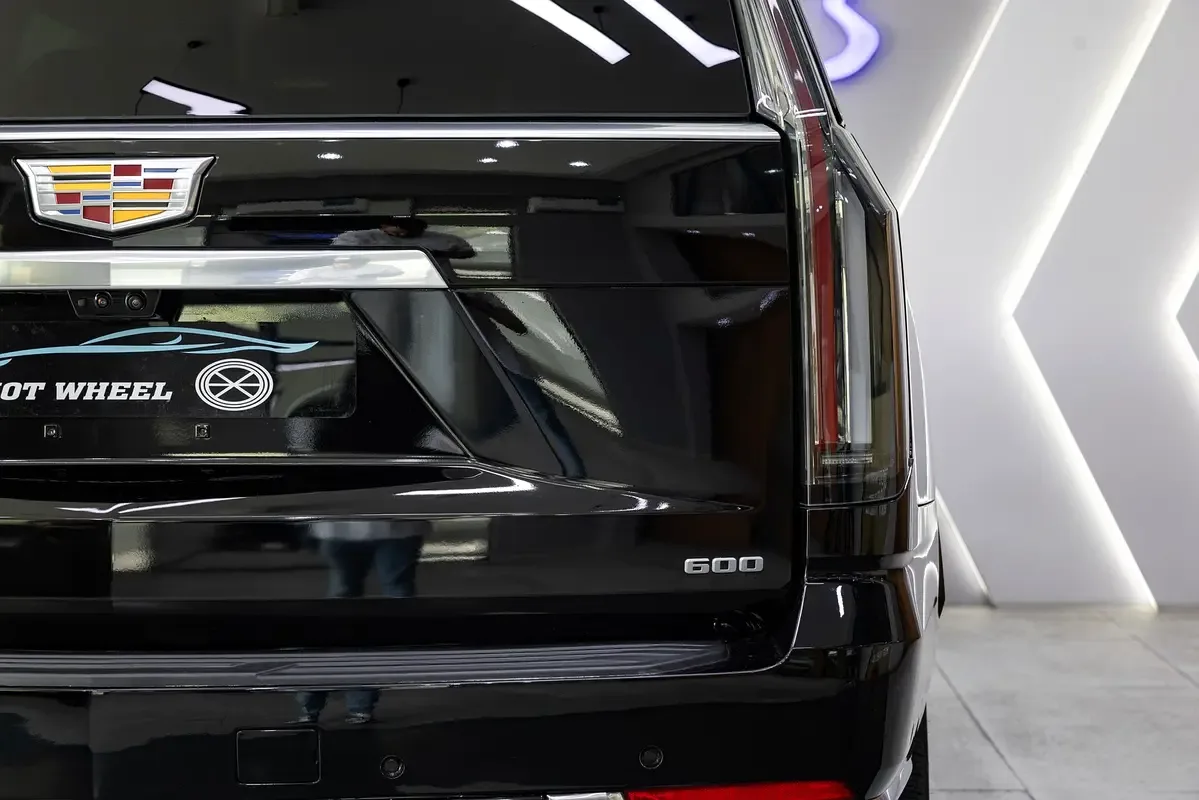 Cadillac Escalade 6.2 AT RWD (420 حصان) - 7
