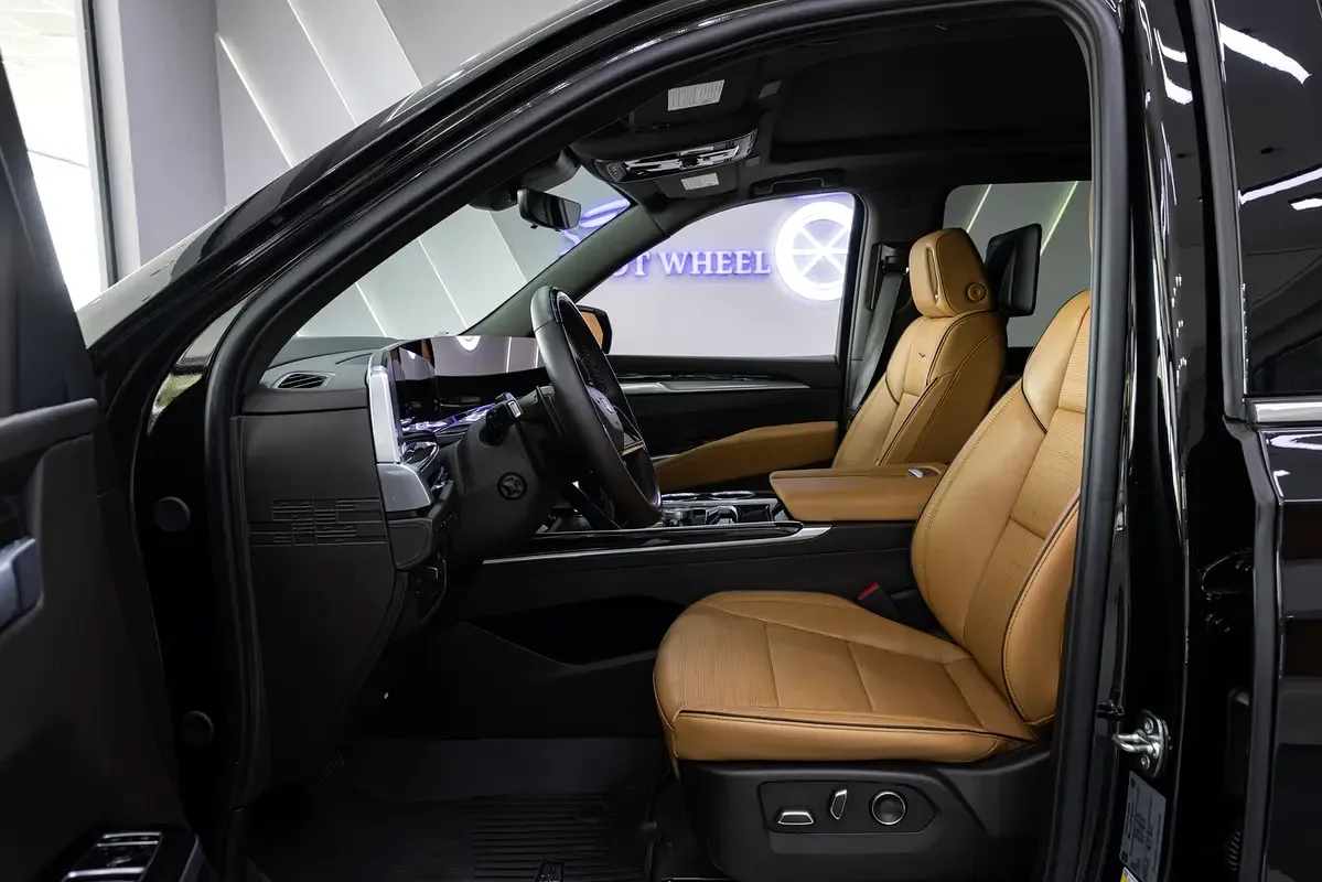 Cadillac Escalade 6.2 AT RWD (420 حصان) - 10