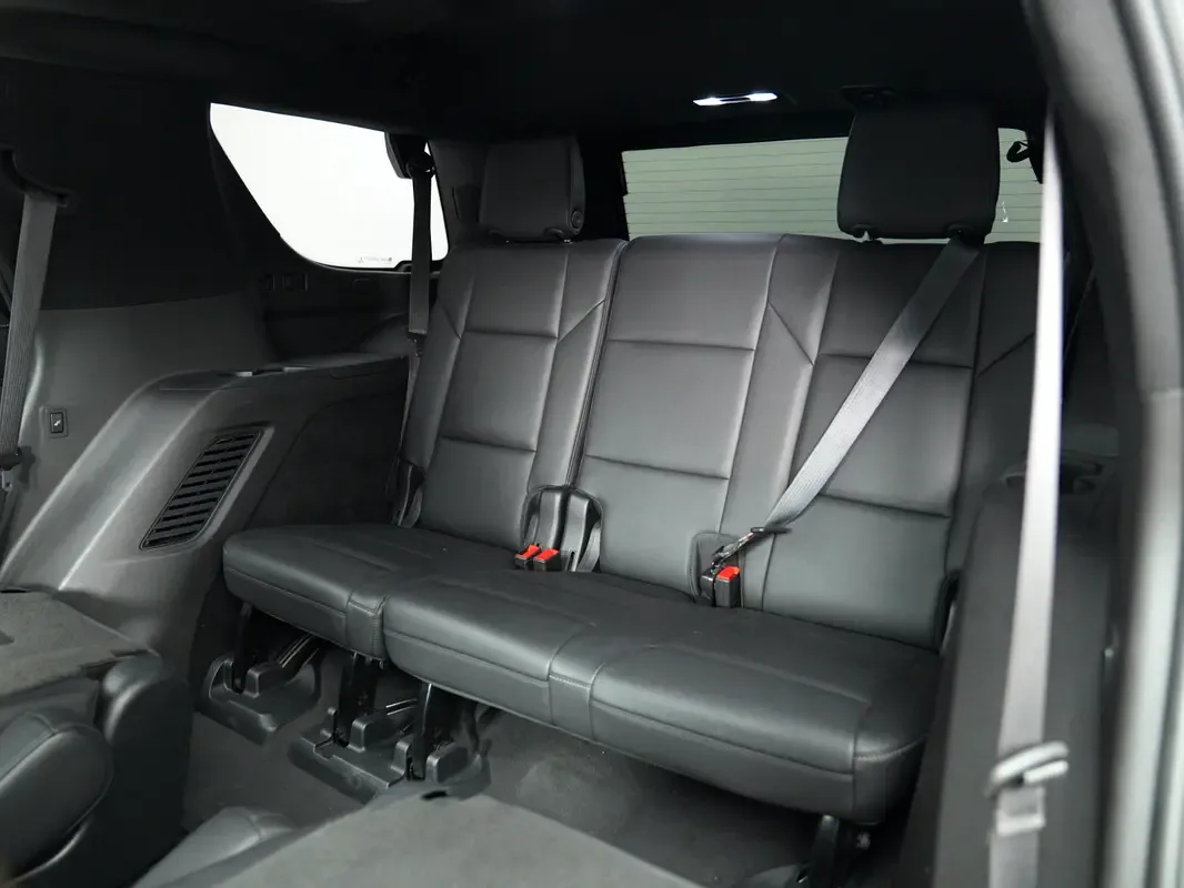 Cadillac Escalade 6.2 AT RWD (420 حصان) - 15