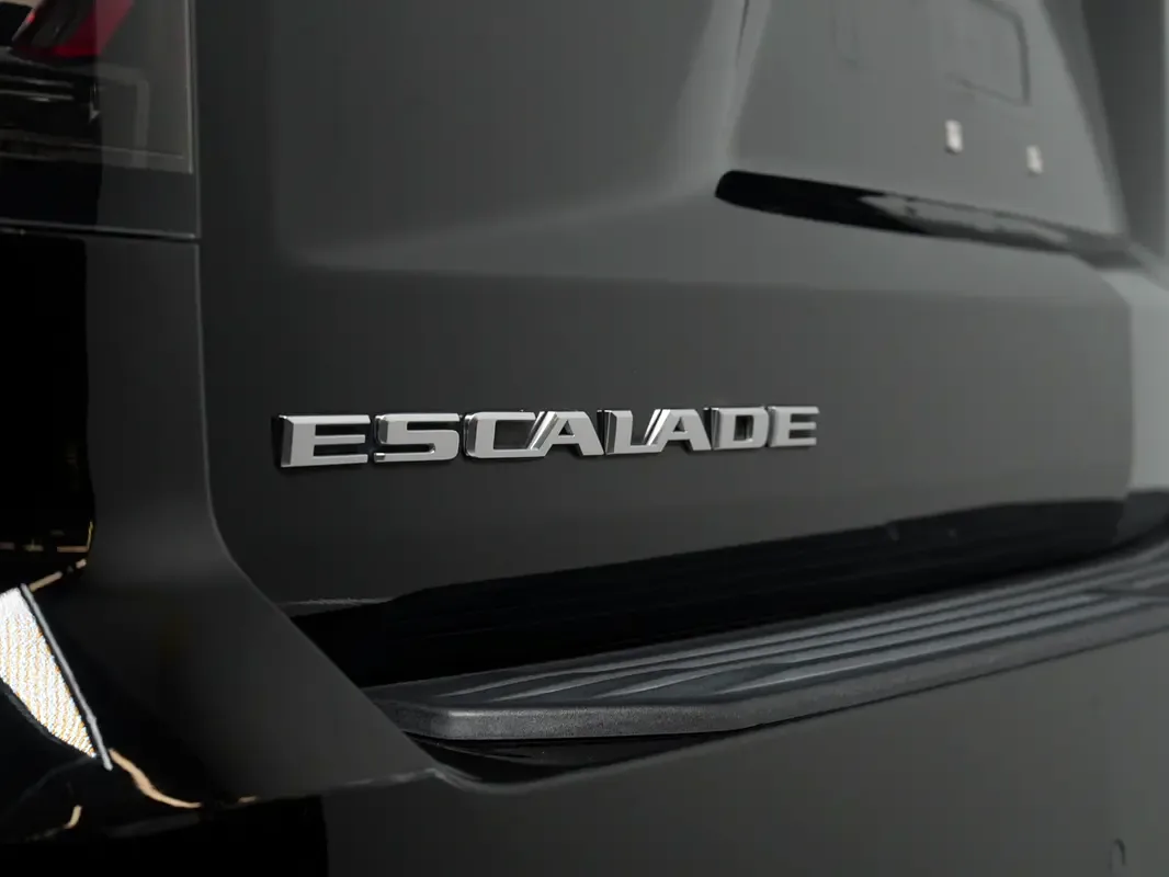 Cadillac Escalade 6.2 AT RWD (420 حصان) - 17