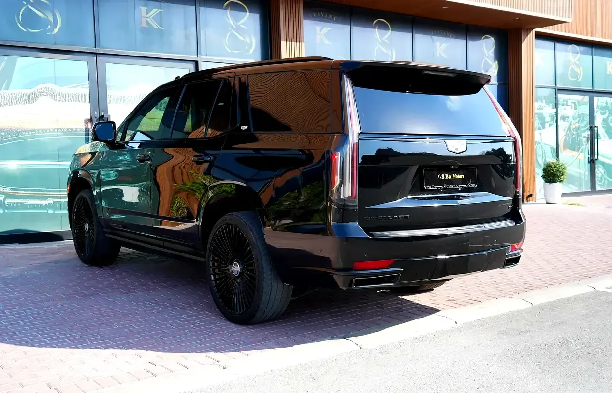 Cadillac Escalade 6.2 AT RWD (420 hp) - 5