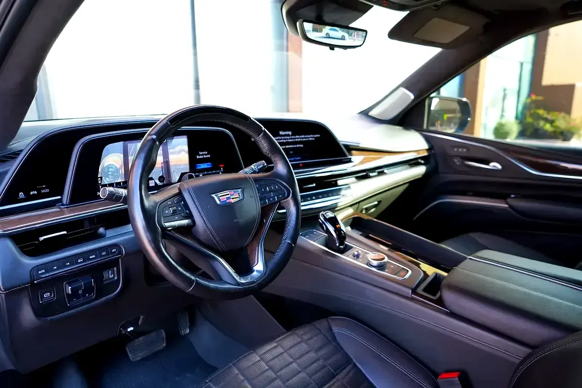 Cadillac Escalade 6.2 AT RWD (420 hp) - 11