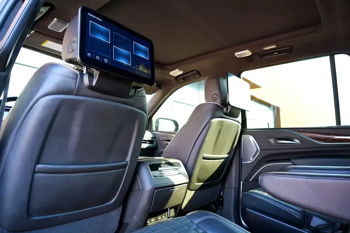 Cadillac Escalade 6.2 AT RWD (420 hp) - 16