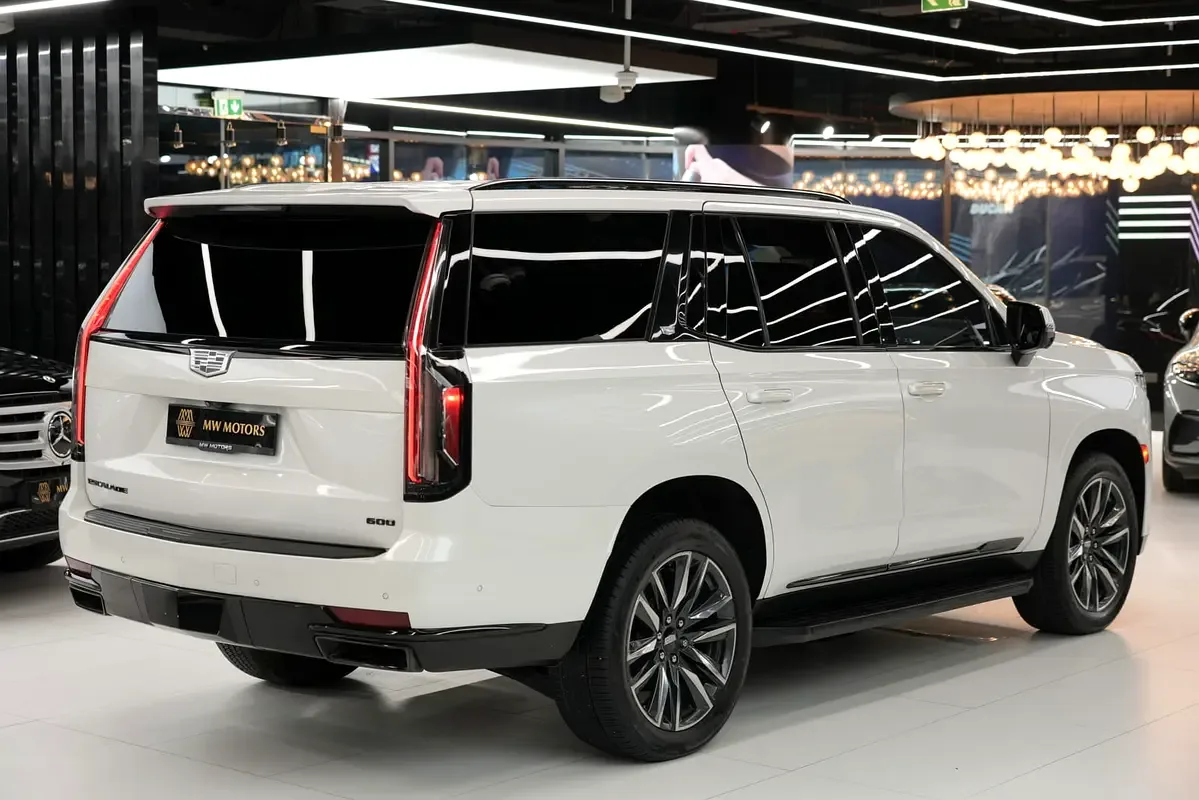 Cadillac Escalade 6.2 AT RWD (420 حصان) - 5