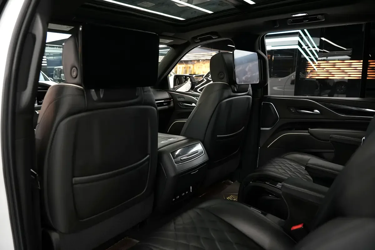 Cadillac Escalade 6.2 AT RWD (420 حصان) - 15