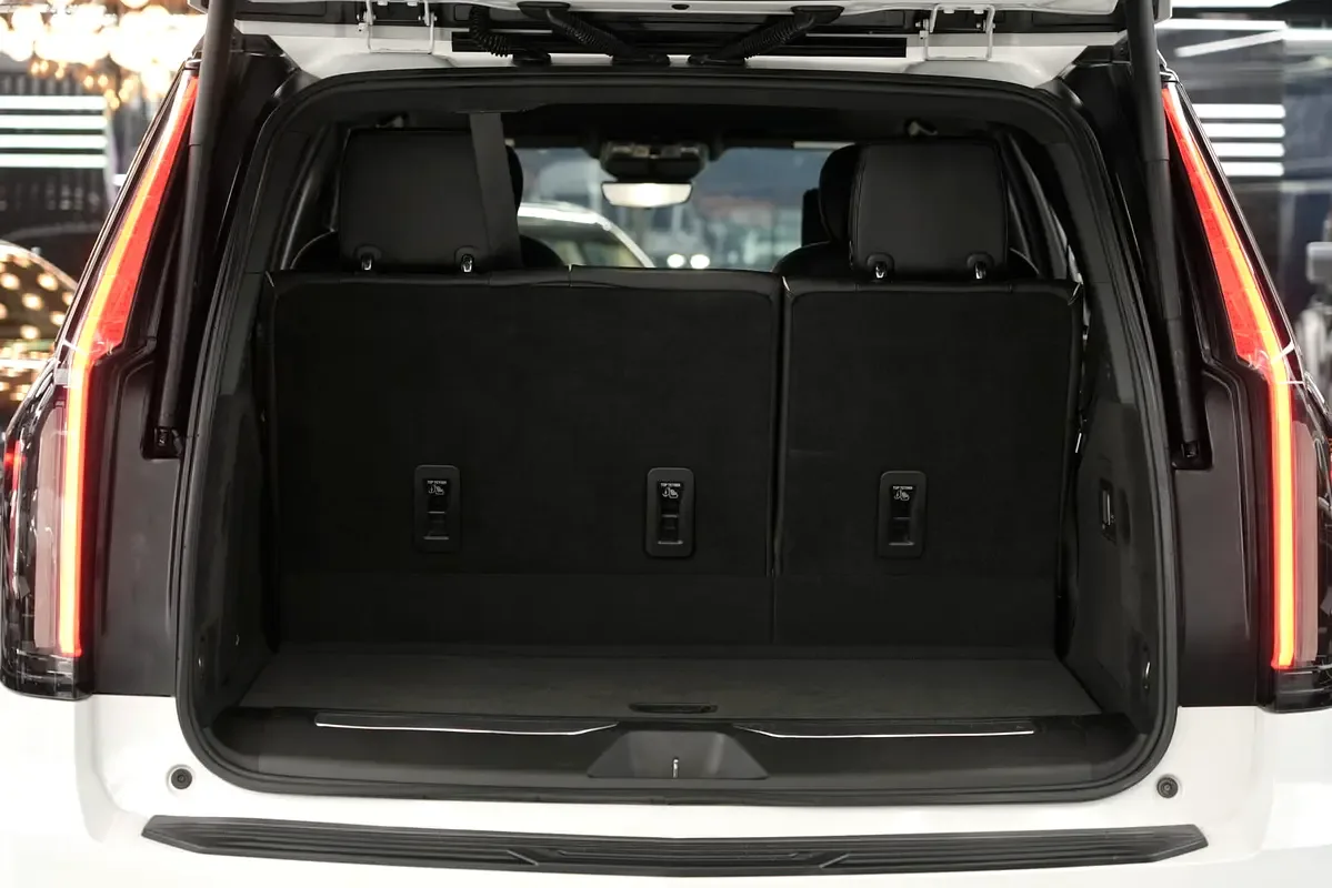 Cadillac Escalade 6.2 AT RWD (420 حصان) - 19