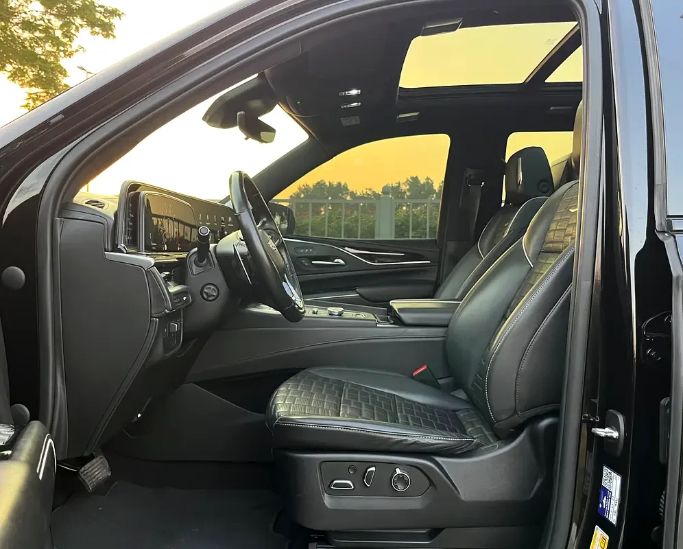 Cadillac Escalade 6.2 AT RWD (420 حصان) - 7