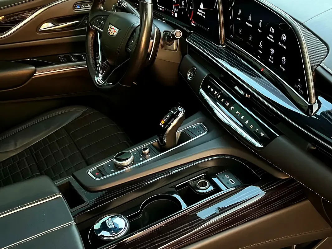 Cadillac Escalade 6.2 AT RWD (420 حصان) - 11