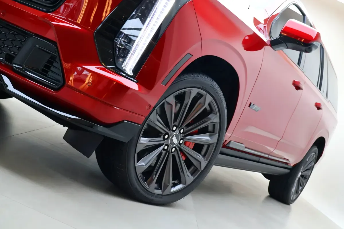 Cadillac Escalade 6.2 AT RWD (420 حصان) - 4