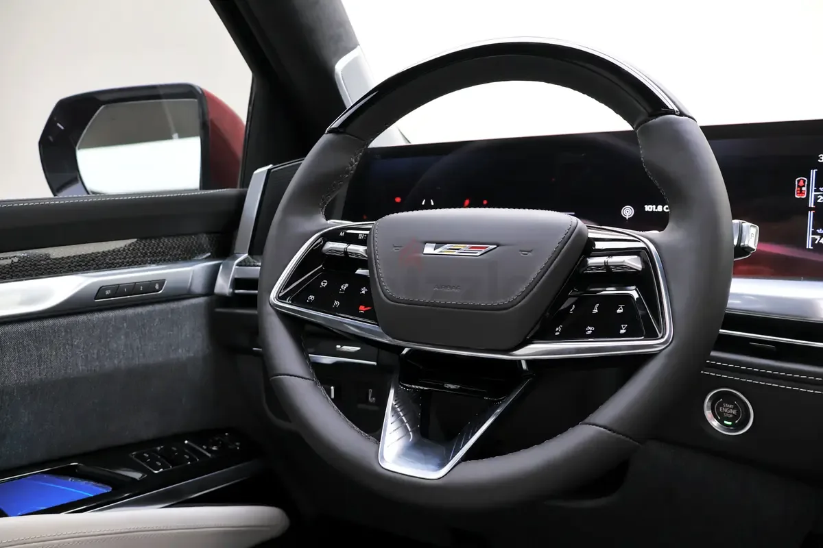 Cadillac Escalade 6.2 AT RWD (420 حصان) - 12