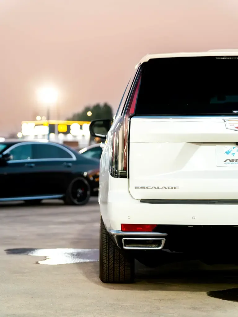 Cadillac Escalade 6.2 AT RWD (420 hp) - 6