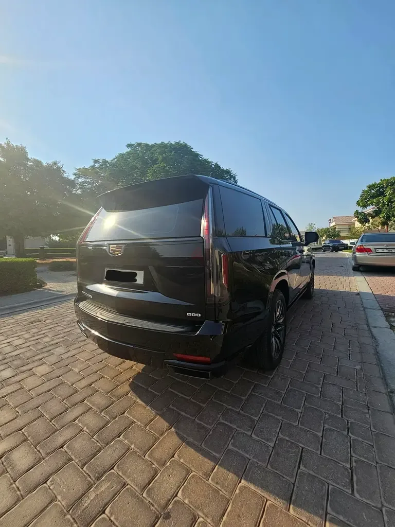 Cadillac Escalade 6.2 AT RWD (420 hp) - 2