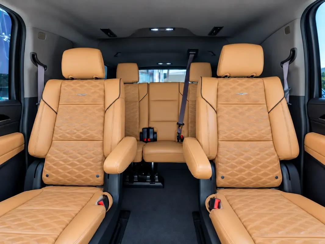 Cadillac Escalade 6.2 AT RWD (420 hp) - 10