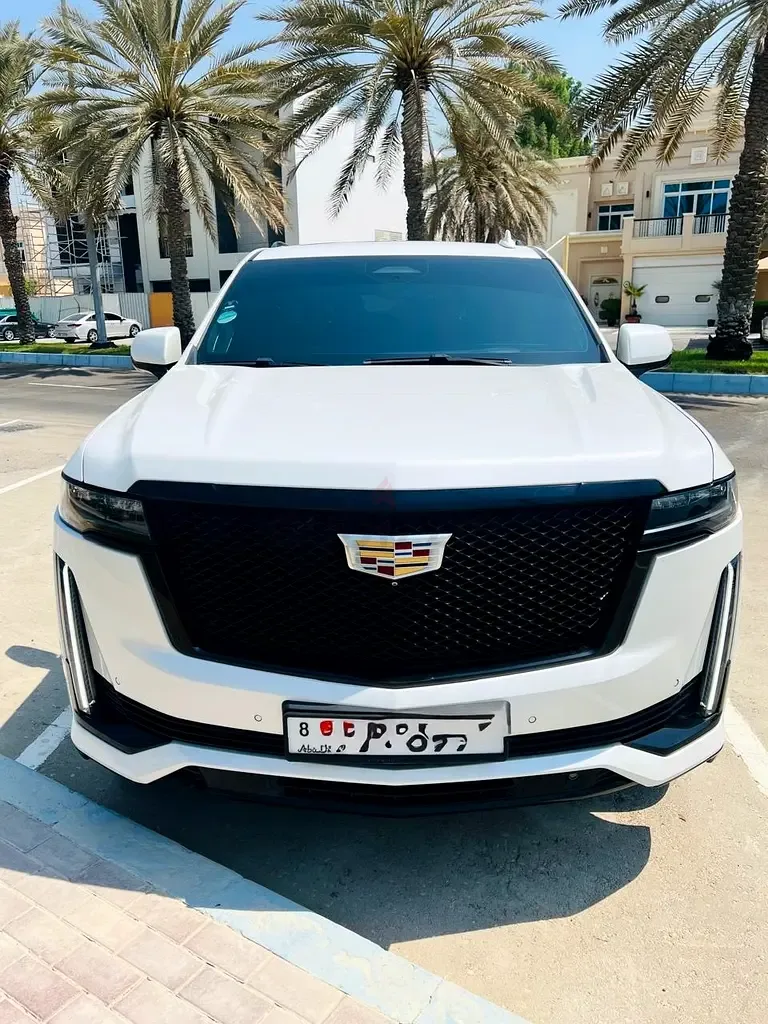 Cadillac Escalade 6.2 AT RWD (420 حصان)