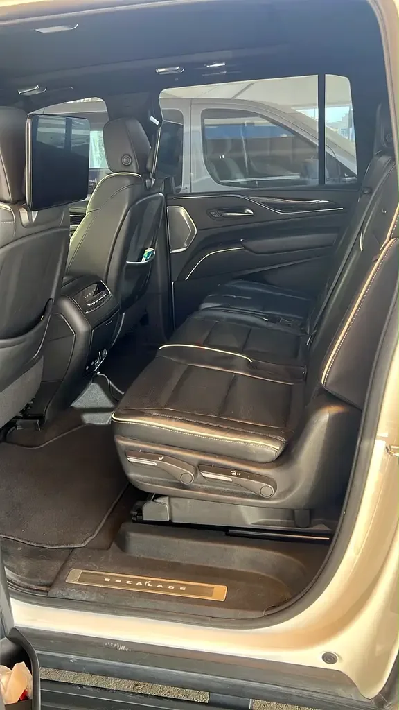 Cadillac Escalade 6.2 AT RWD (420 حصان) - 7