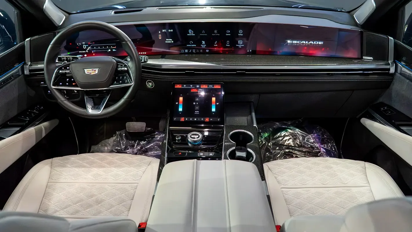 Cadillac Escalade 6.2 AT RWD (420 hp) - 12