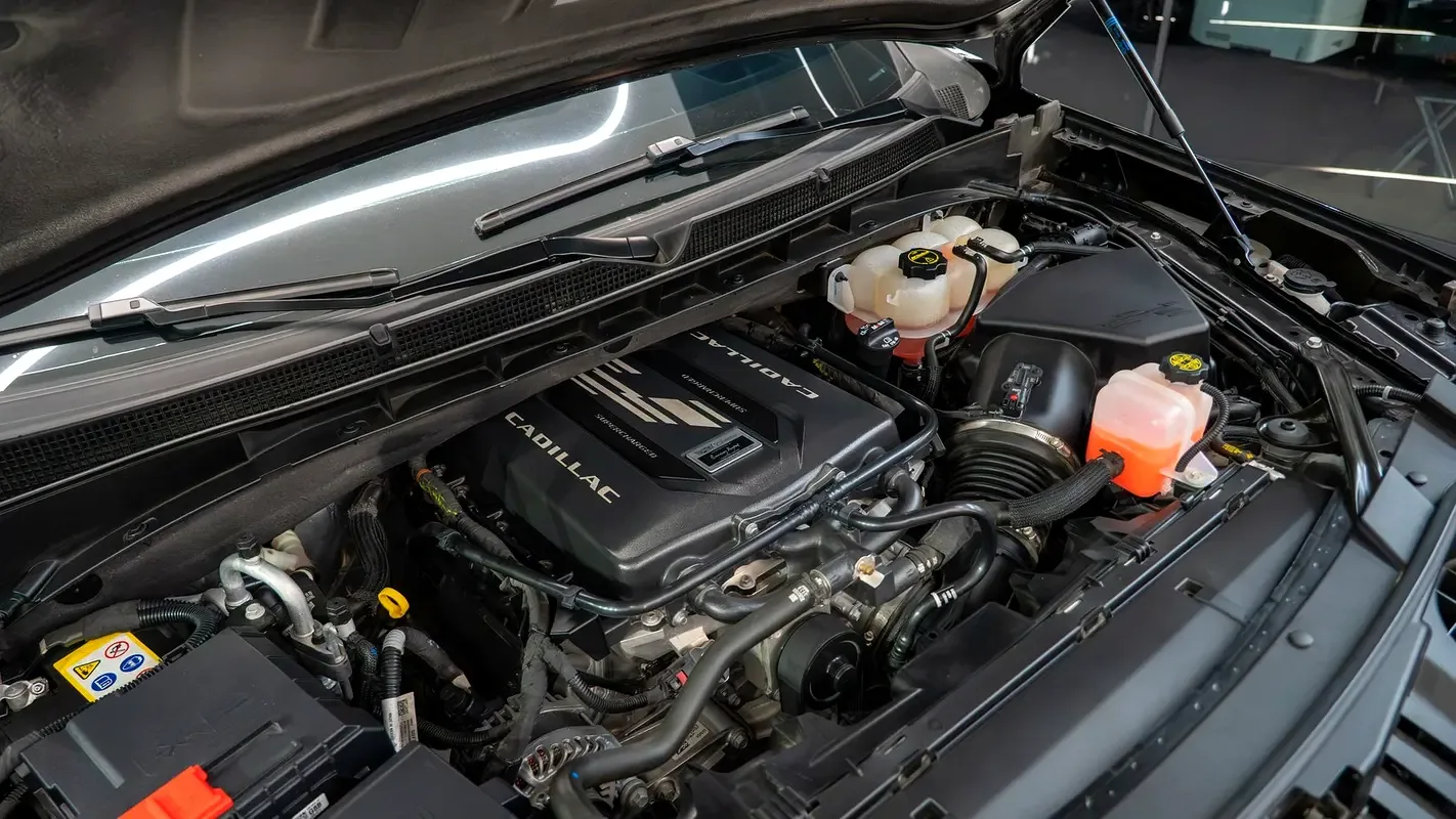 Cadillac Escalade 6.2 AT RWD (420 hp) - 19
