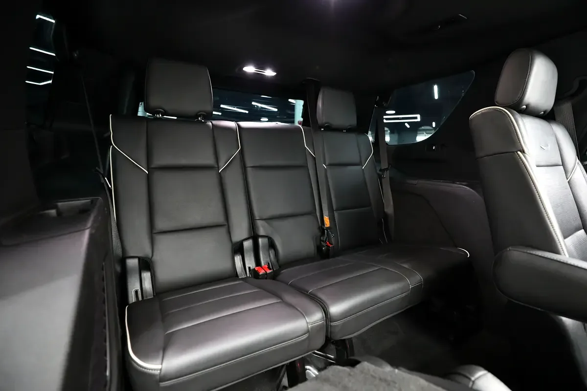 Cadillac Escalade 6.2 AT RWD (420 حصان) - 9