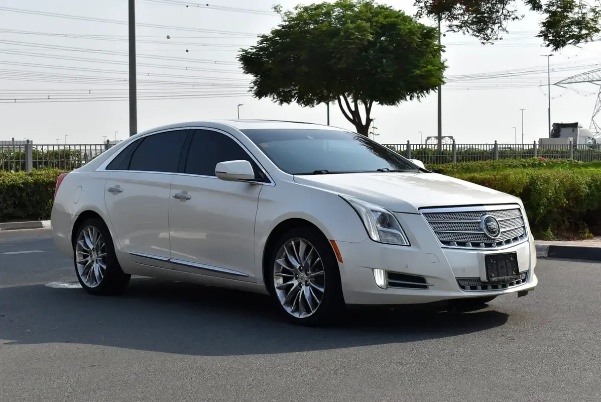 Cadillac XTS 3.6 AT 4WD (325 حصان) - 3