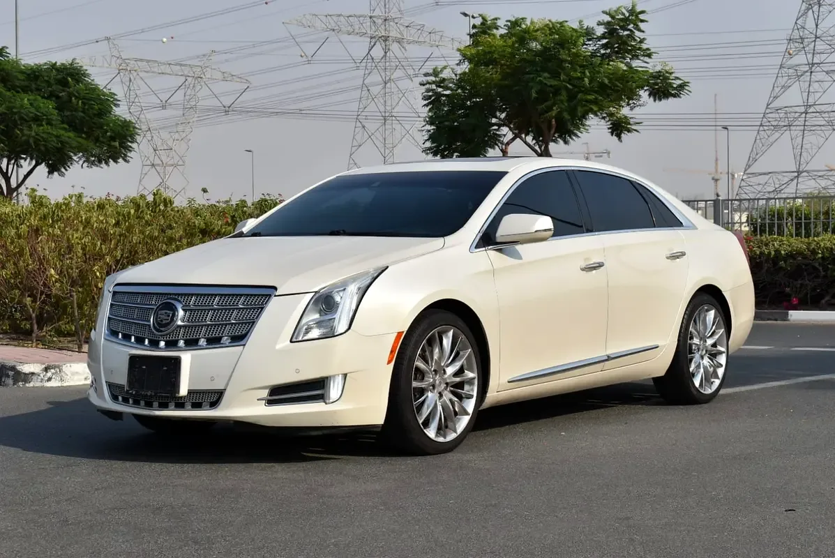 Cadillac XTS 3.6 AT 4WD (325 حصان) - 2