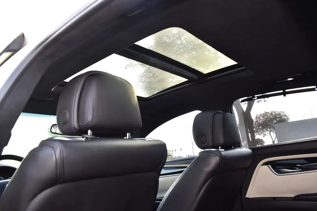 Cadillac XTS 3.6 AT 4WD (325 حصان) - 10