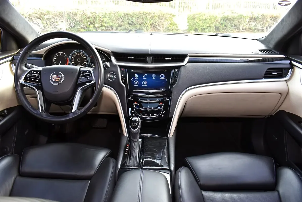 Cadillac XTS 3.6 AT 4WD (325 حصان) - 8