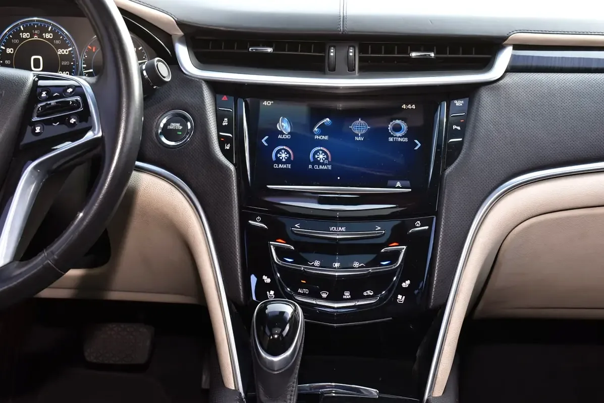 Cadillac XTS 3.6 AT 4WD (325 حصان) - 13