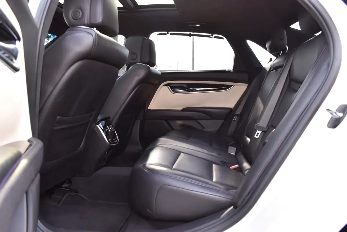 Cadillac XTS 3.6 AT 4WD (325 حصان) - 11
