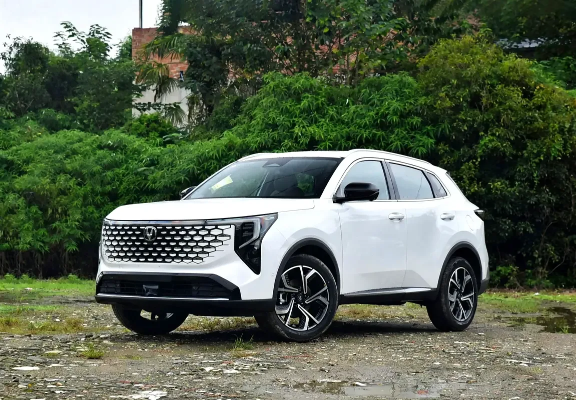 Changan CS55 Plus 1.5 AMT (192 hp) - 2