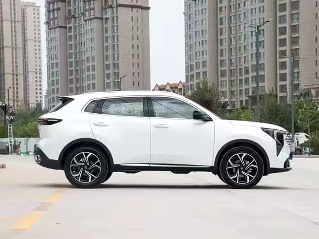 Changan CS55 Plus 1.5 AMT (192 hp) - 3