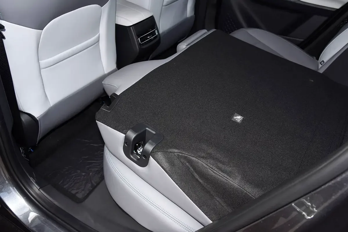 Changan UNI-T 1.5 AMT (188 hp) - 11