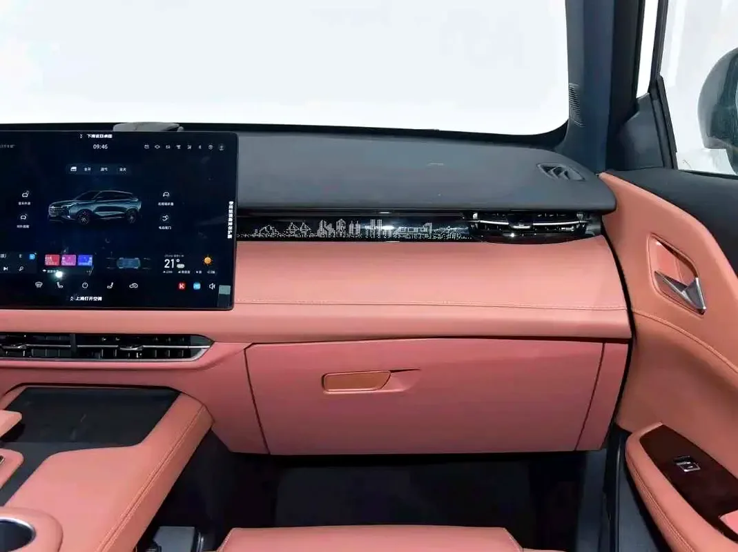 Changan UNI-Z 1.5 AMT (181 hp) - 9