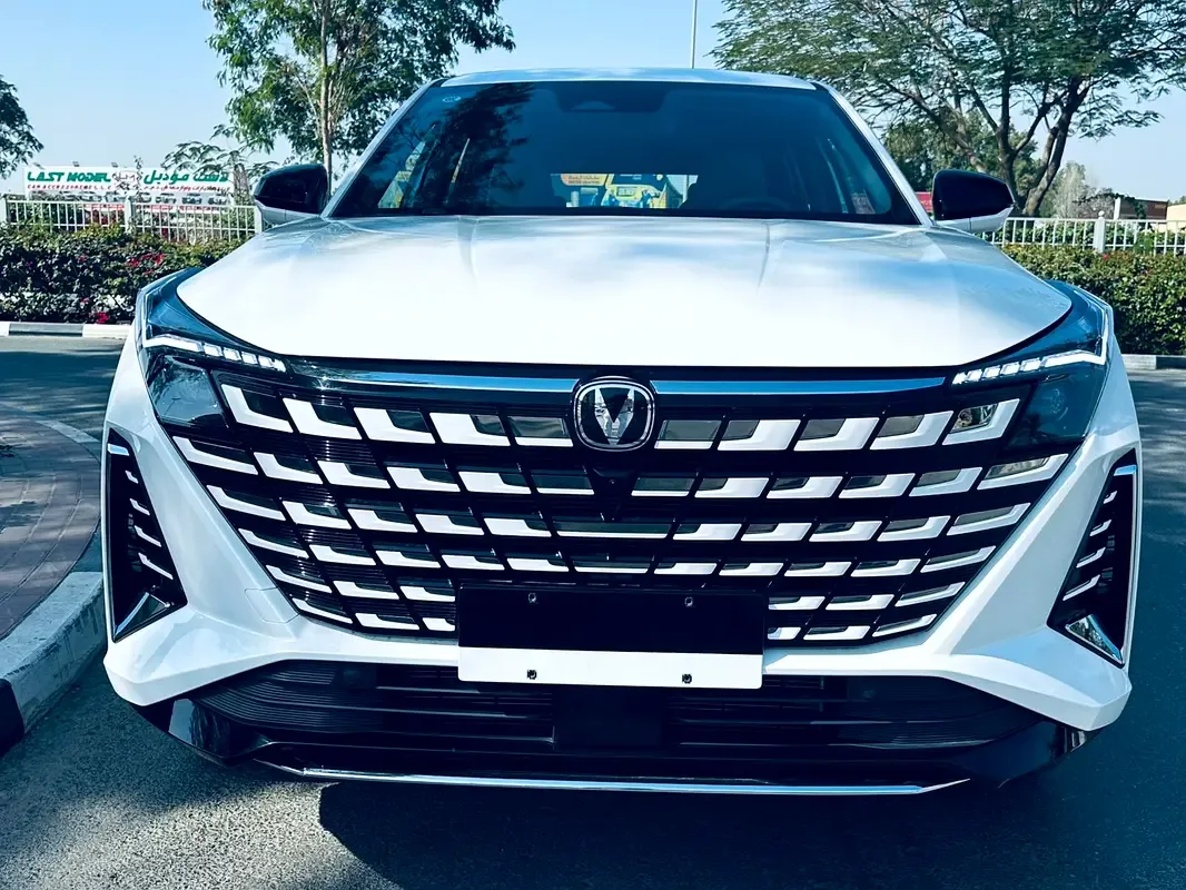 Changan UNI-Z 1.5 AMT (181 حصان) - 2
