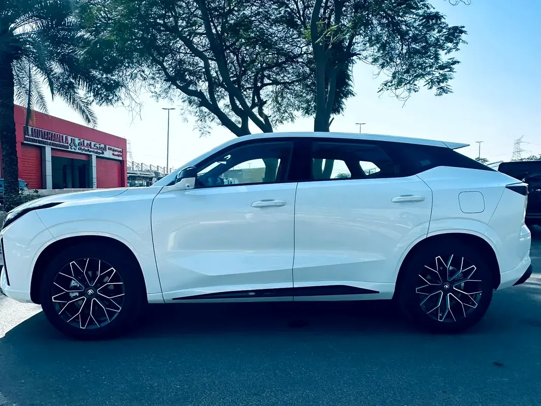 Changan UNI-Z 1.5 AMT (181 حصان)