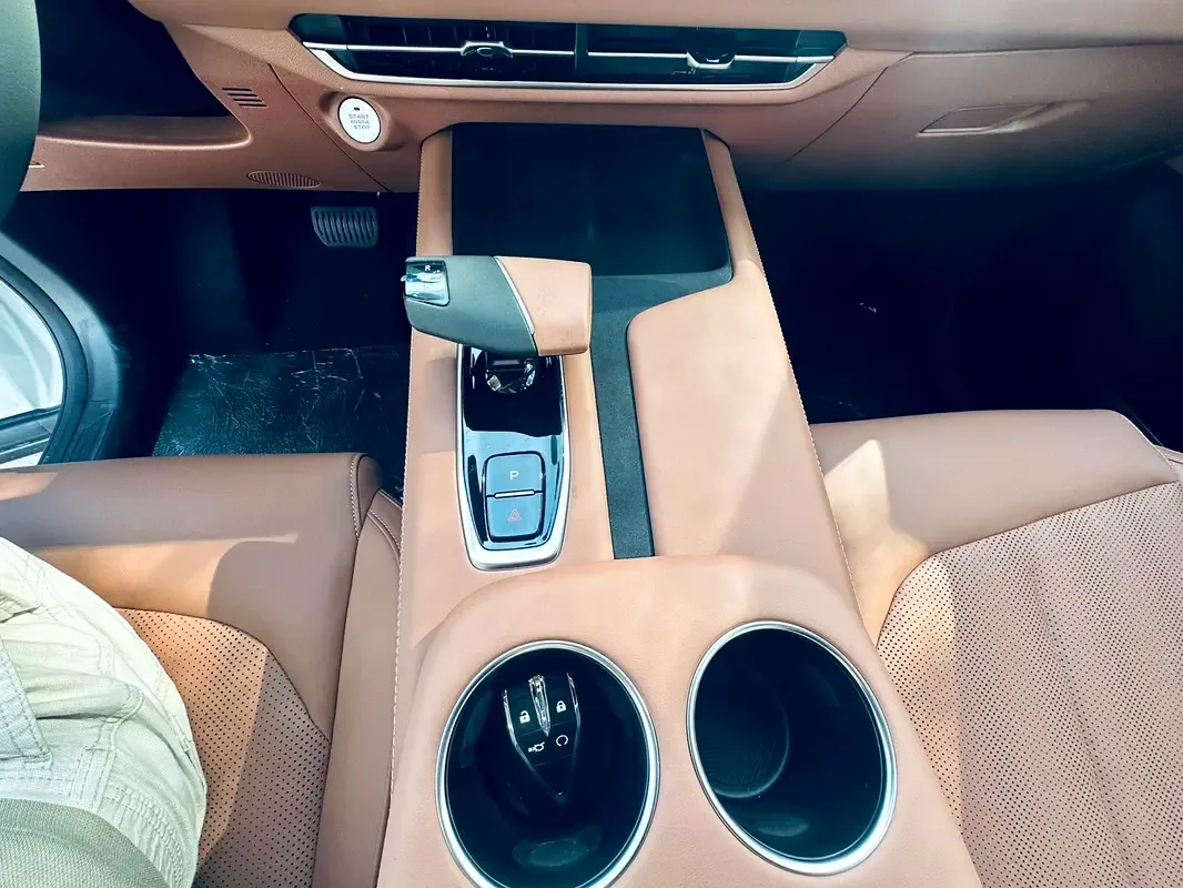 Changan UNI-Z 1.5 AMT (181 حصان) - 5