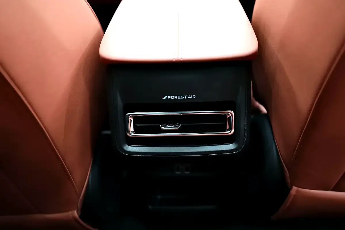 Changan UNI-Z 1.5 CVT (215 حصان) [2] - 16