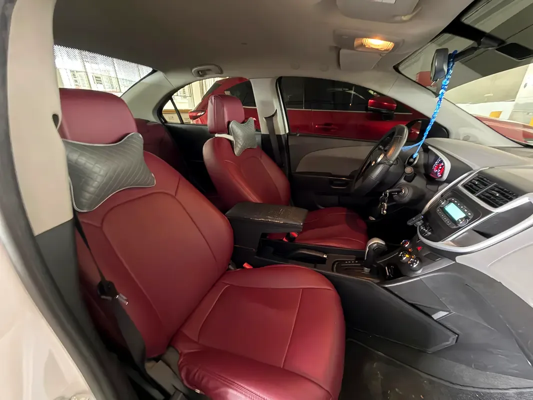 Chevrolet Aveo 1.6 AT (115 حصان) - 9