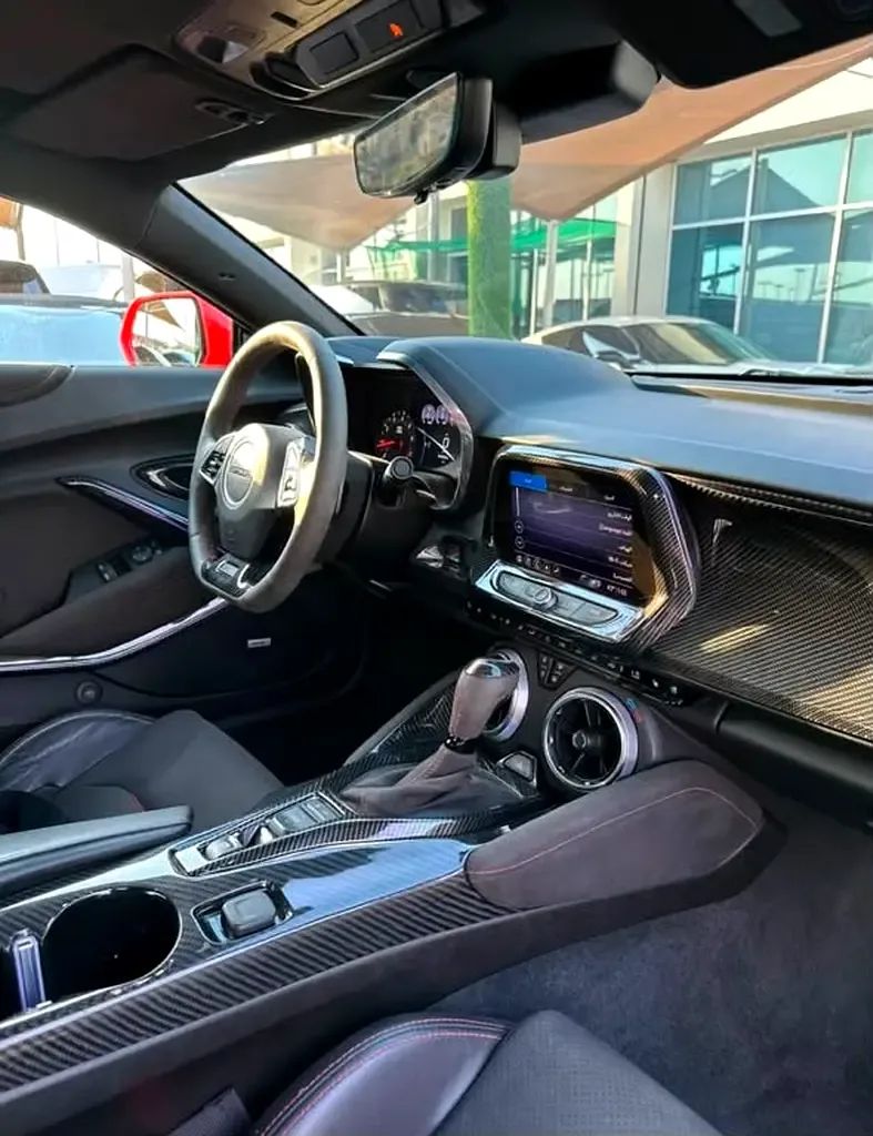 Chevrolet Camaro 6.2 AT RWD (455 حصان) - 6