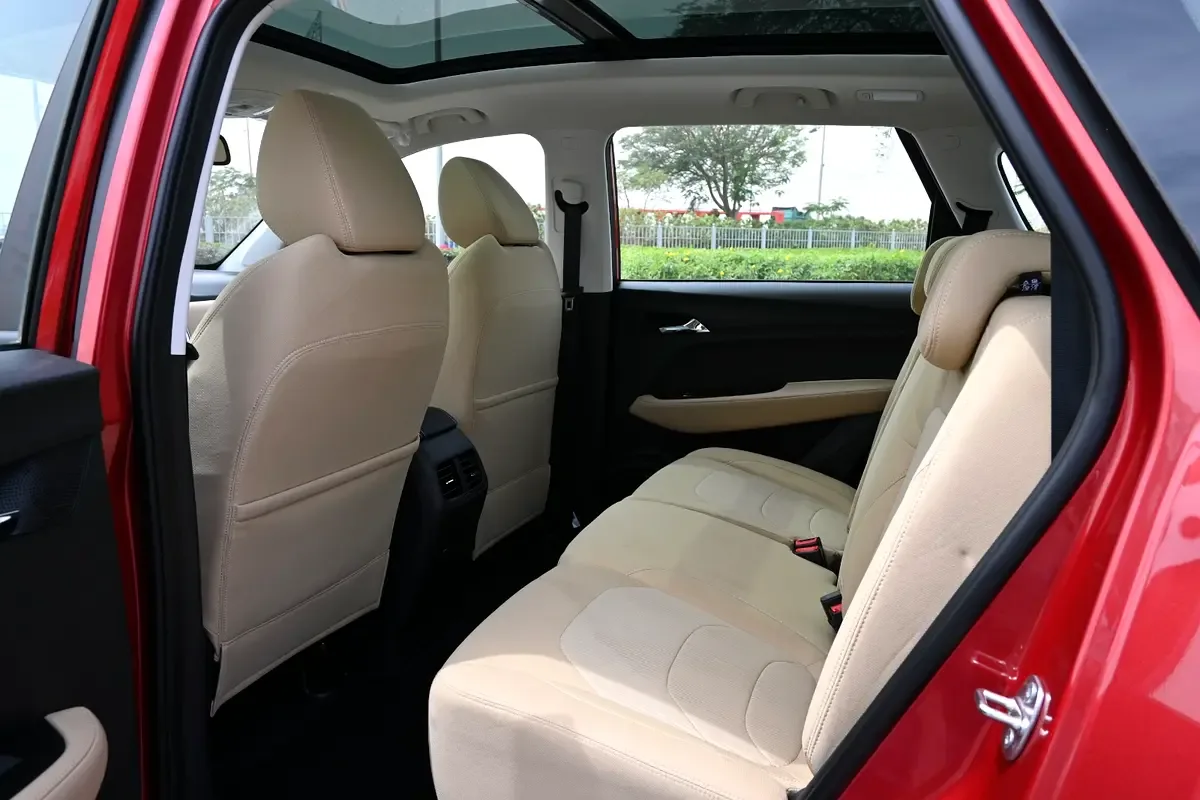 Chevrolet Captiva 1.5 CVT (147 hp) - 10