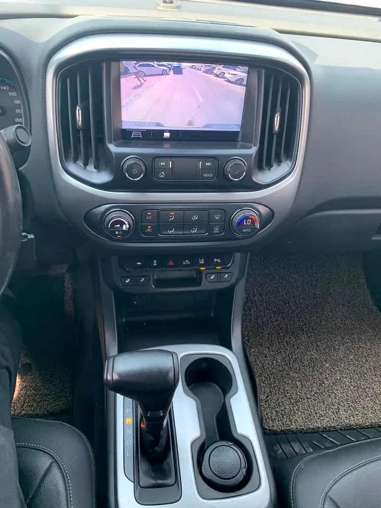Chevrolet Colorado 3.6 AT 4WD (305 حصان) - 12
