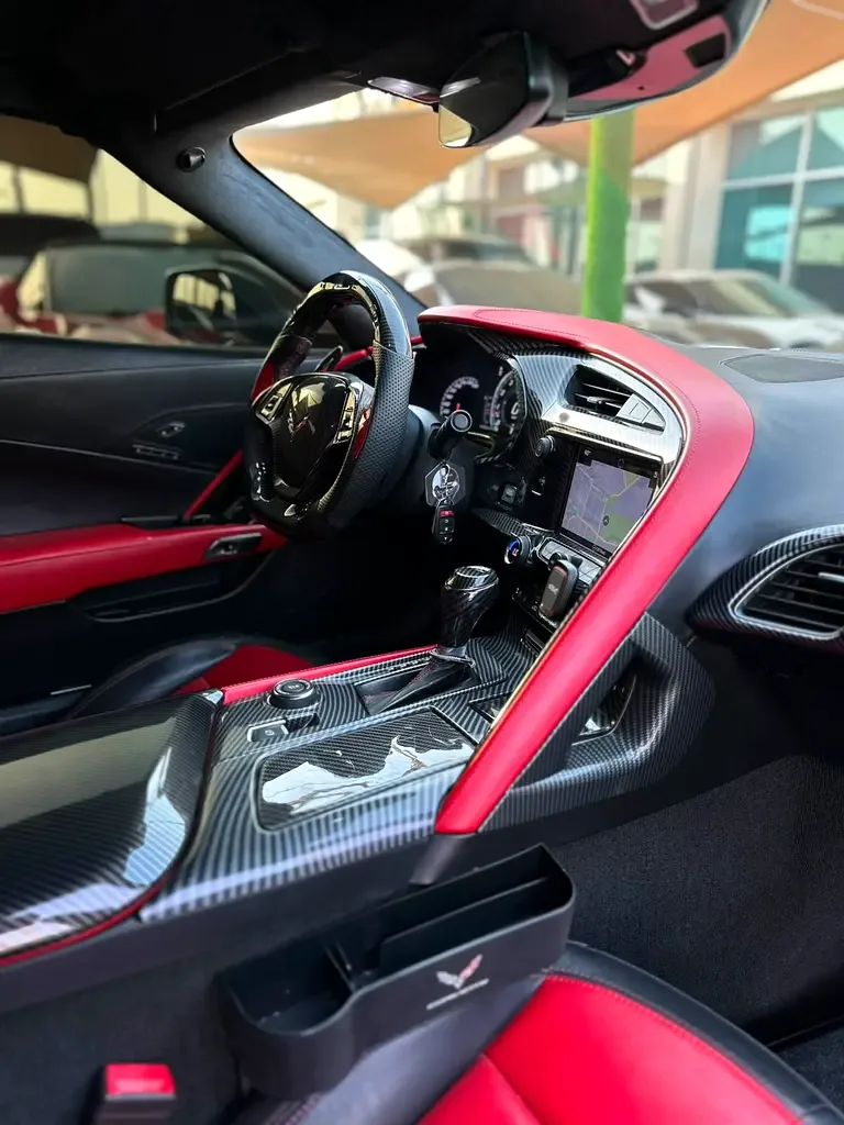 Chevrolet Corvette 6.2 AT (461 حصان) - 10