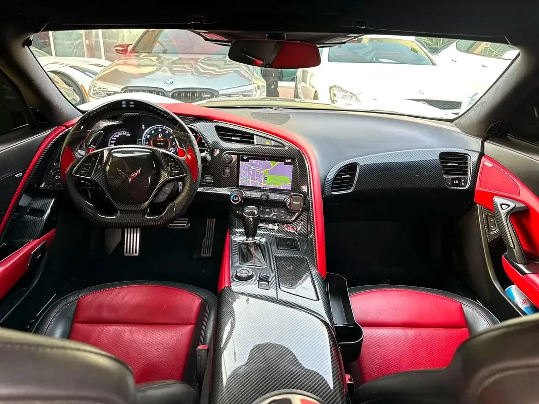 Chevrolet Corvette 6.2 AT (461 حصان) - 12